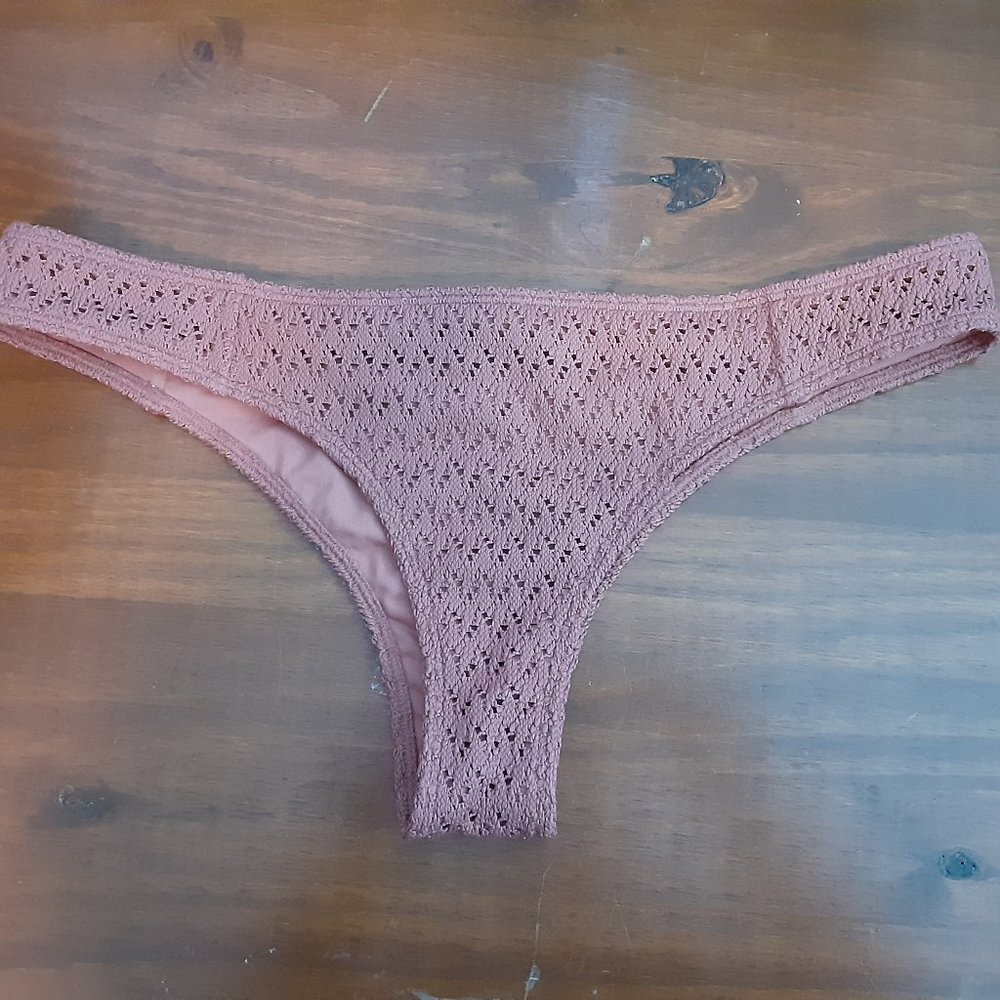 Hollister Terracotta Clay Red Crochet Bikini Bottom - Picture 7 of 9